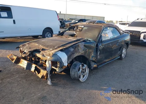 1998 Ford Mustang z USA, uszkodzony, nr VIN 1FAFP444XWF182599